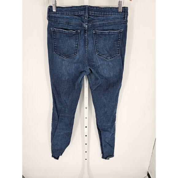 Old Navy Rockstar Women's Blue Pockets Belt Loop Denim Mid Rise Jeans Size 12 T - Picture 4 of 5